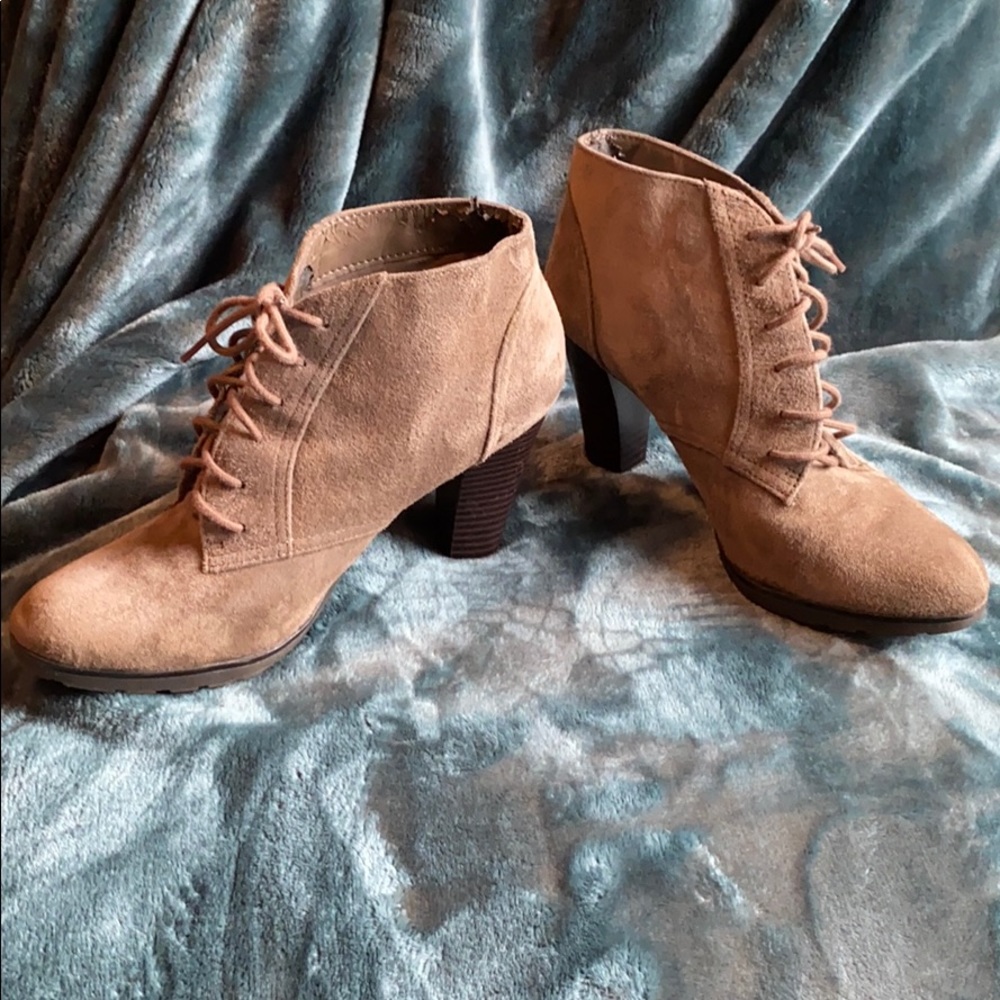 Nubeck Leather lace-up heel, 8.5